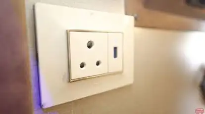 INDO CANADIAN® EXPRESS (Luxury Intercity Service) Bus-Amenities Image