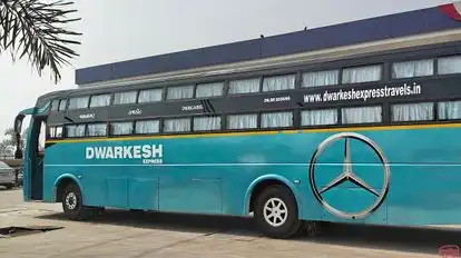 DWARKESH EXPRESS TRAVELS Bus-Front Image