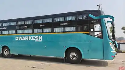 DWARKESH EXPRESS TRAVELS Bus-Front Image