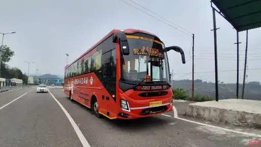 RS Yadav Smart Bus Bus-Front Image