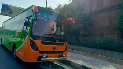 Sonali Holidays Bus-Side Image