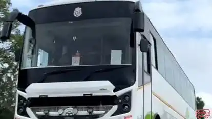 Speedlink Travels Bus-Front Image