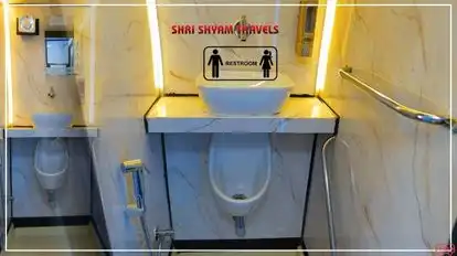 Jay shri Shyam Travels And Logistics Bus-Amenities Image