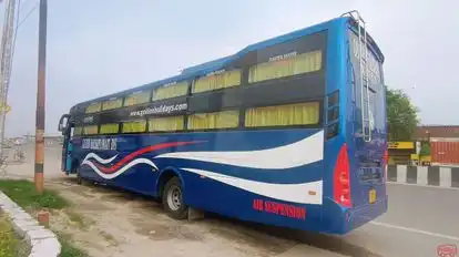 Golden Holidays Smart Bus Bus-Side Image