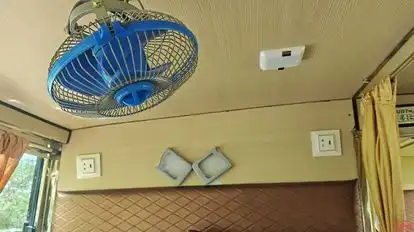 SM Tranz Bus-Amenities Image