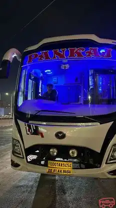 Swaransh Travels Bus-Front Image