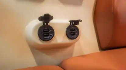 YAS Tours & Travels Bus-Amenities Image