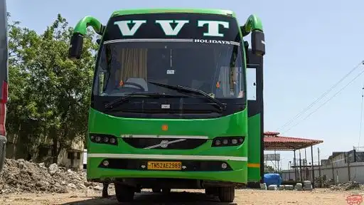 VVT HOLIDAYS Bus-Front Image