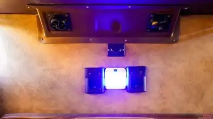 Subash Travels Bus-Amenities Image