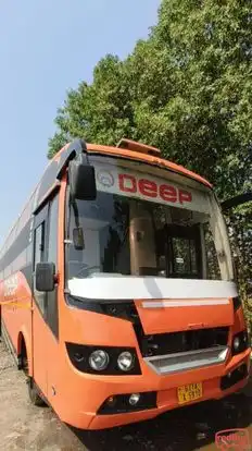 Deep Travels Bus-Front Image