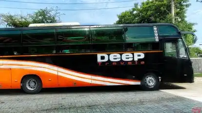 Deep Travels Bus-Side Image