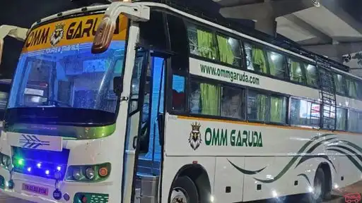 OOM GARUDA TOURS AND TRAVELS Bus-Front Image
