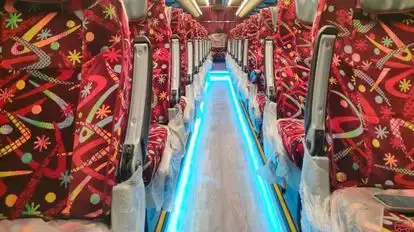 SHREE KULSWAMINI TRAVELS Bus-Front Image
