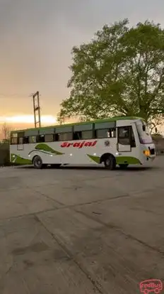 Bachkaniya Travels Bus-Front Image