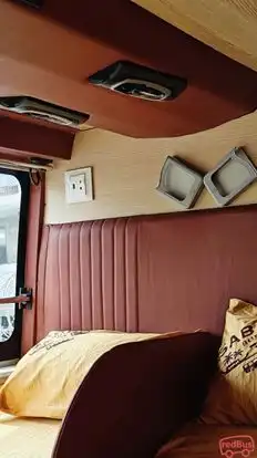 SABARI TRAVELS Bus-Amenities Image