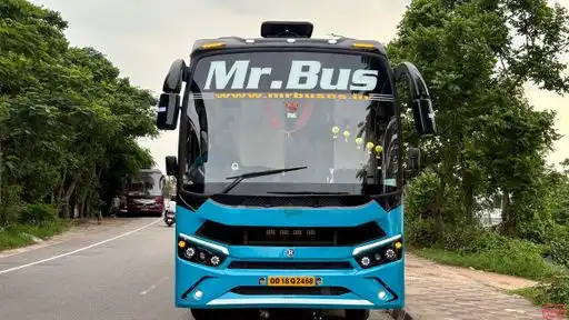 Mr.bus(mister) Bus-Front Image