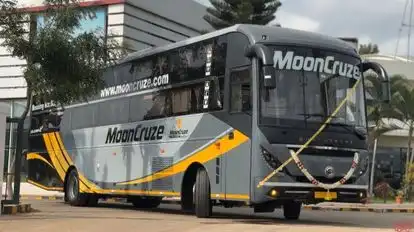 Mooncruze Xpressline Bus-Side Image