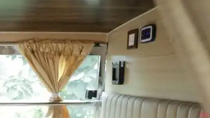 SHANKAR PARVATI TRAVELS Bus-Amenities Image