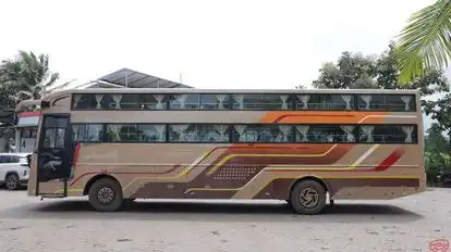 SHANKAR PARVATI TRAVELS Bus-Side Image