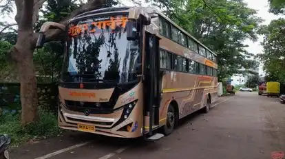 SHANKAR PARVATI TRAVELS Bus-Side Image