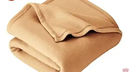 MANIK TRAVELS Bus-Amenities Image