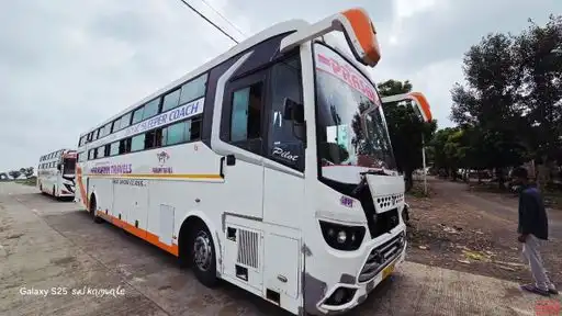 Prasann travels Digras Bus-Front Image