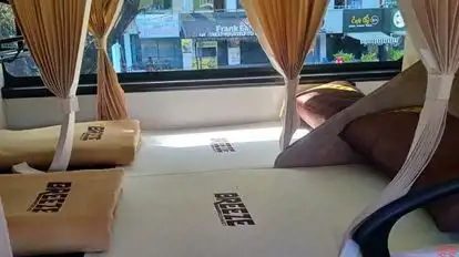 Breeze Connect Bus-Seats Image