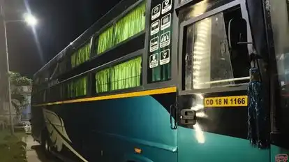 A1 Yellow Tours and Travels Bus-Side Image