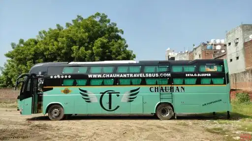 CHAUHAN TRAVELS Bus-Front Image