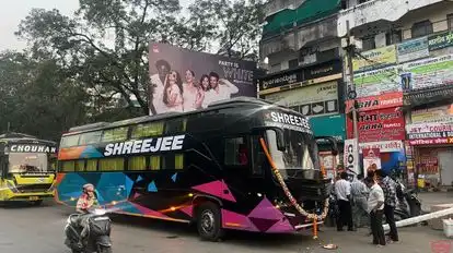 SHREEJEE TRAVELS Bus-Side Image