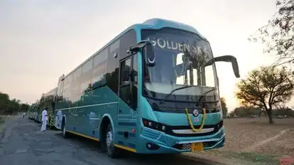 GOLDEN SKY Bus-Side Image