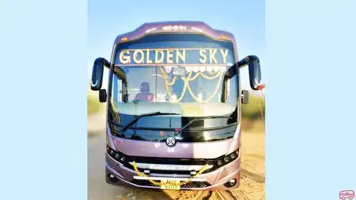 GOLDEN SKY Bus-Front Image