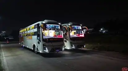 Veer Travels Bus-Front Image