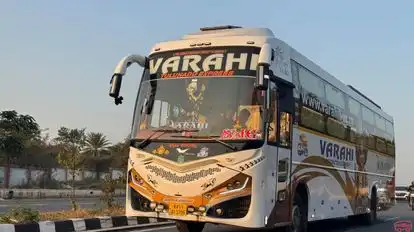 VARAHI TRAVELS Bus-Front Image
