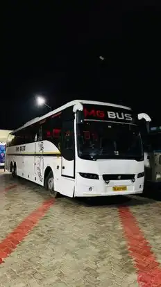 MG BUS Bus-Front Image