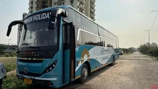 Ajuman Holidays Bus-Front Image