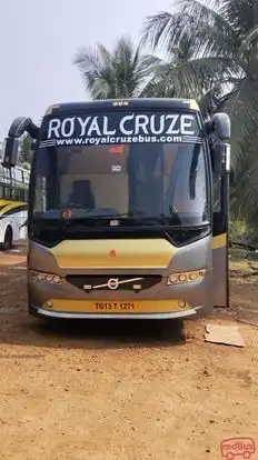 Royal Cruze Tours and Travels Bus-Front Image