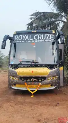 Royal Cruze Tours and Travels Bus-Front Image
