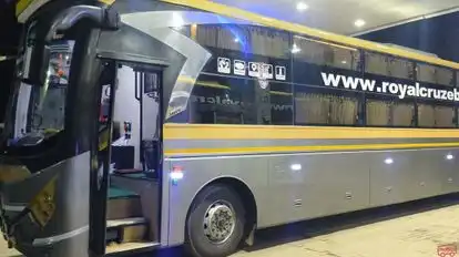 Royal Cruze Tours and Travels Bus-Side Image