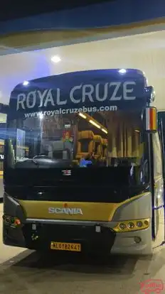 Royal Cruze Tours and Travels Bus-Front Image