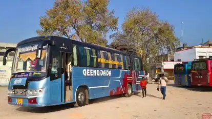 Mahakal Bus Service (MYR) Bus-Front Image
