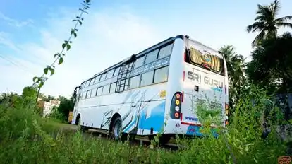 SRI GURU TOURIST Bus-Side Image