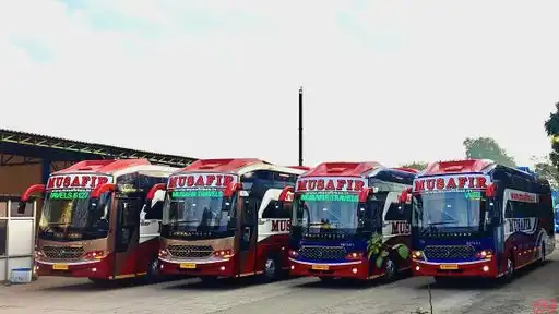 Musafir Travels Bus-Front Image