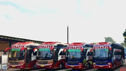 Musafir Travels Bus-Front Image