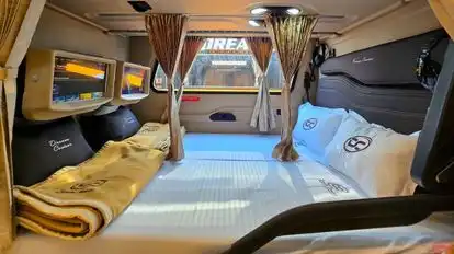 Dream Cruiser Bus-Seats Image