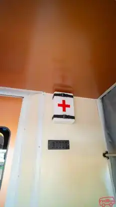 SUPREME TRAVELS Bus-Amenities Image