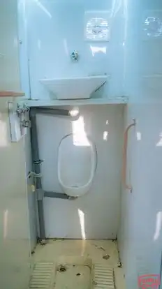 SUPREME TRAVELS Bus-Amenities Image