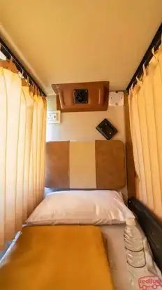 UFO Bus Bus-Amenities Image