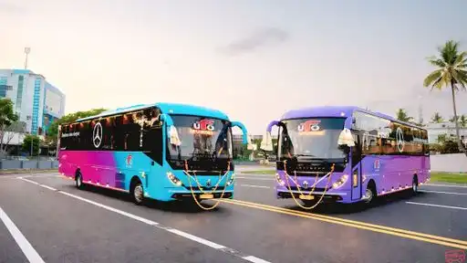 UFO Bus Bus-Front Image