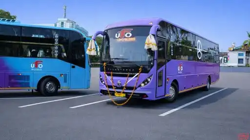 UFO Bus Bus-Front Image